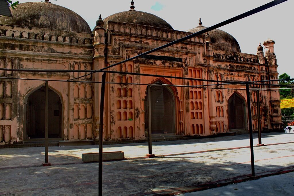 Jinn Mosque: Mystical Legend from Mughal Period Jinn Mosque: Mystical Legend from Mughal Period